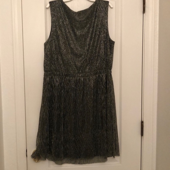 Ava & Viv Sleeveless Gold Dress - Picture 2 of 7